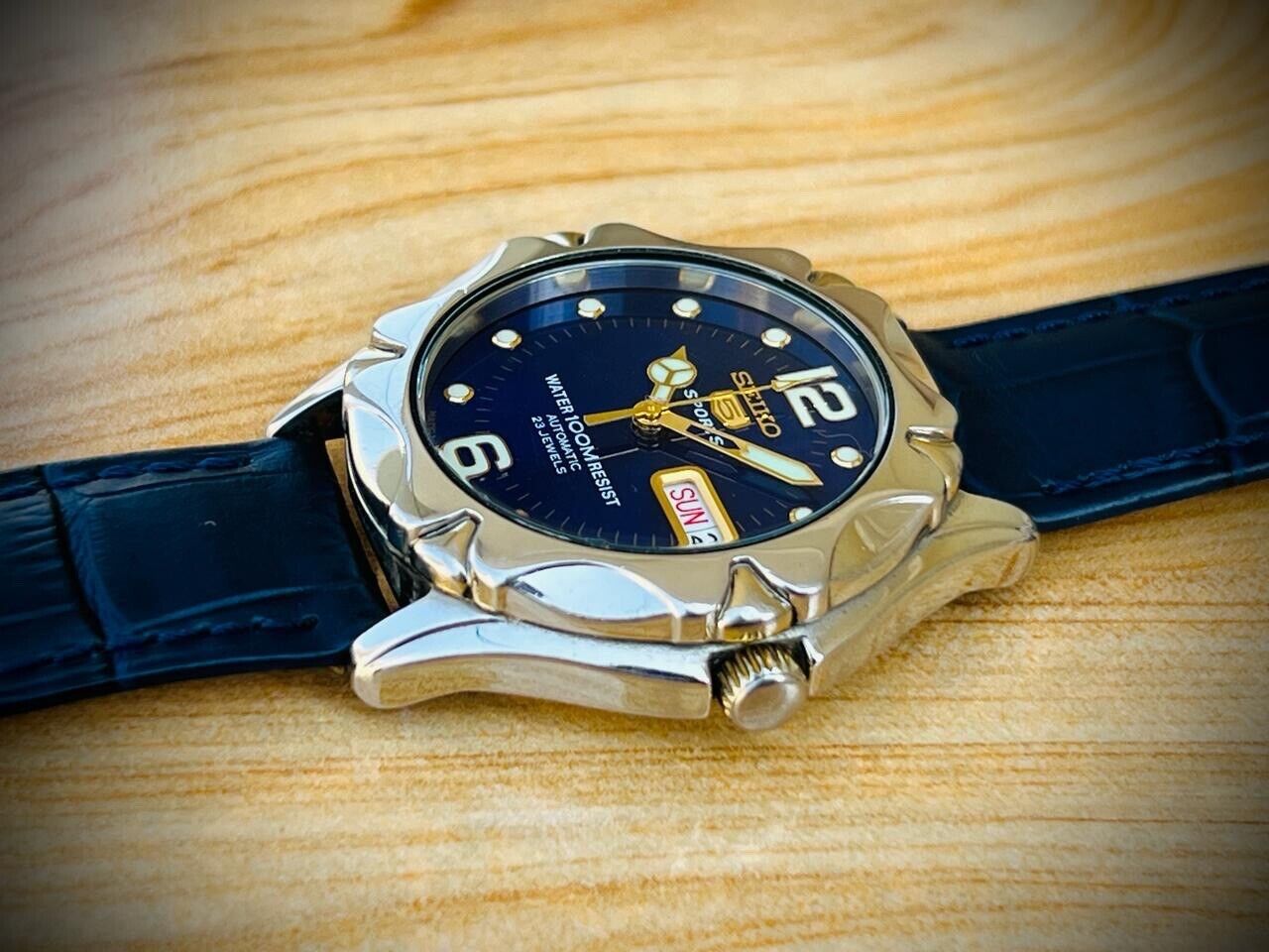 Vintage Watch Seiko 5 Sports 100m 23 Jewels 7S36-00M0 Gents Watch, 40mm UFO Blue - Grab A Watch Co