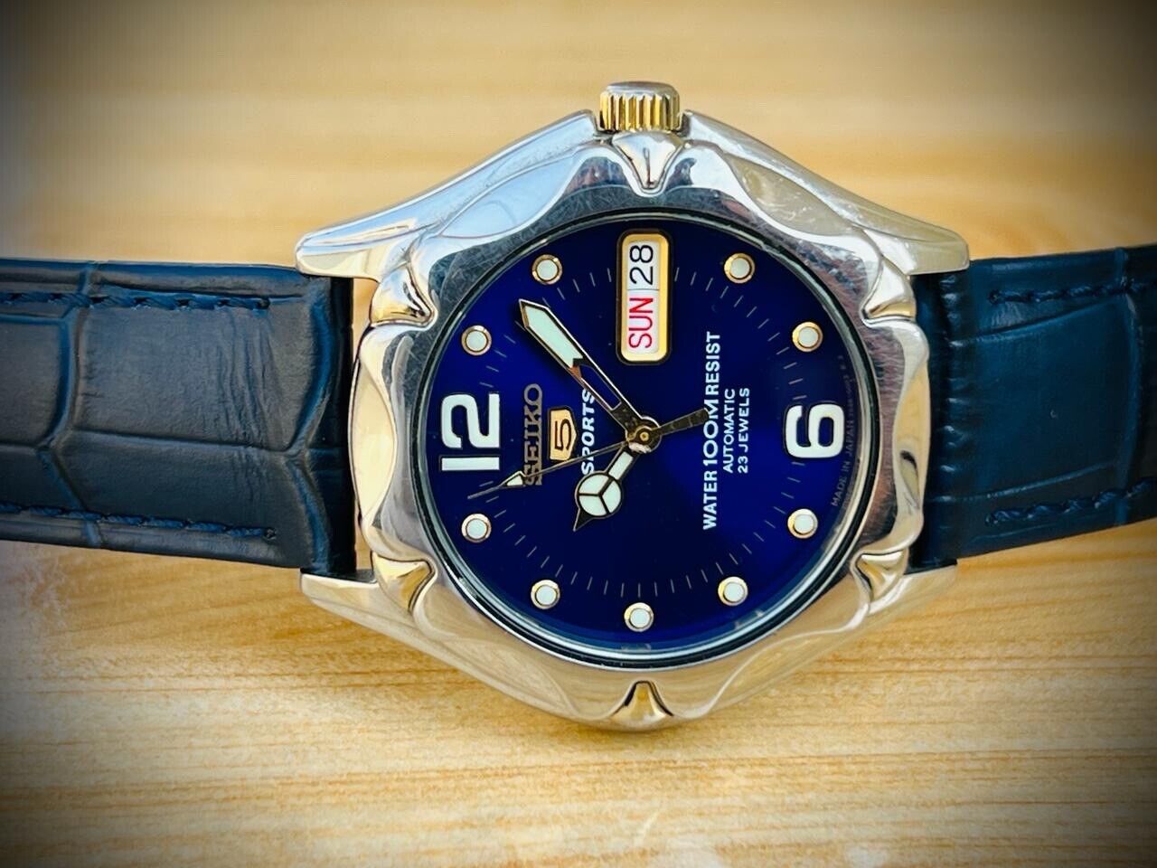 Vintage Watch Seiko 5 Sports 100m 23 Jewels 7S36-00M0 Gents Watch, 40mm UFO Blue - Grab A Watch Co