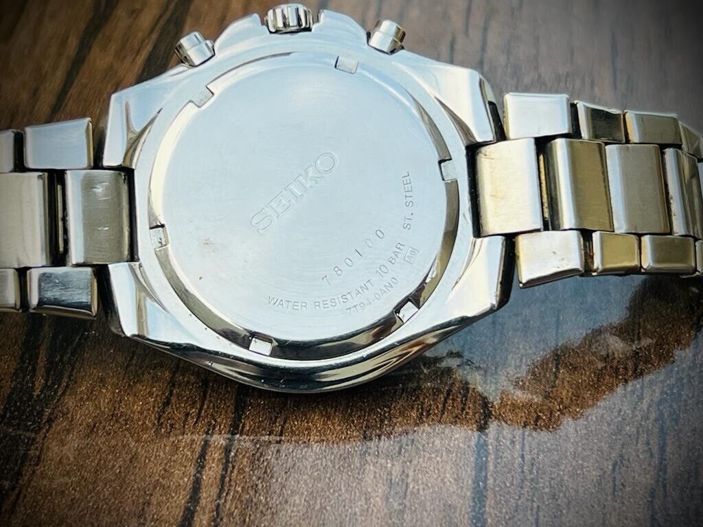 VINTAGE SEIKO 100m BLUE DIAL QUARTZ CHRONOGRAPH GENTS WRIST WATCH 7T94-0AN0