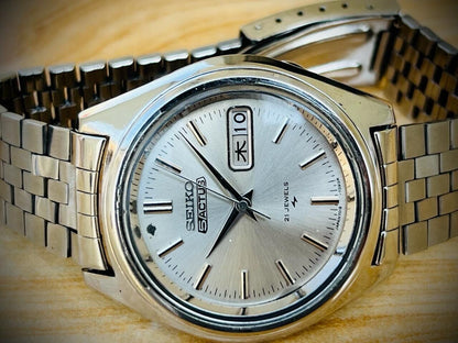 Vintage Seiko Actus 21 Jewels Silver Dial Automatic 7019-7060 Japan 38mm