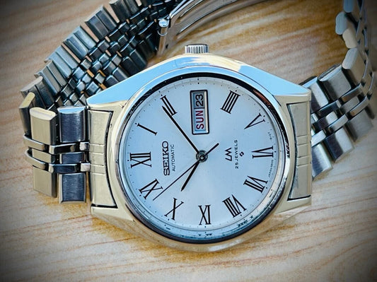Vintage Seiko LM Automatic 25 Jewels Roman Dial 5606-8031 Mens Watch 38mm