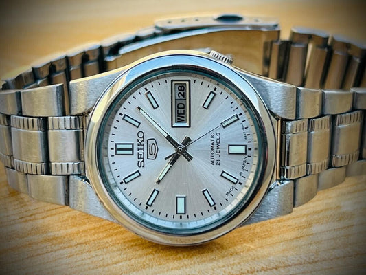 Vintage Seiko 5 Automatic Silver Dial Unisex Watch 32mm