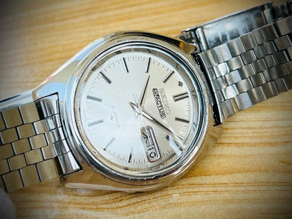 Vintage Seiko Actus 21 Jewels Silver Dial Automatic 7019-7060 Japan 38mm