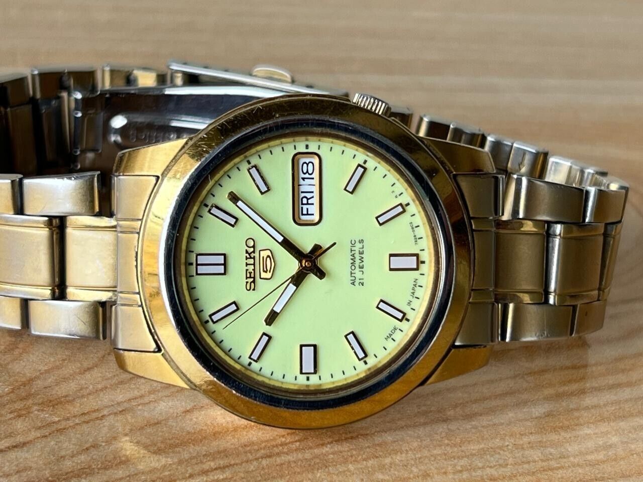 Seiko 5 7S26-02W0 Lume Dial Automatic 21 Jewels 39mm Men’s Watch