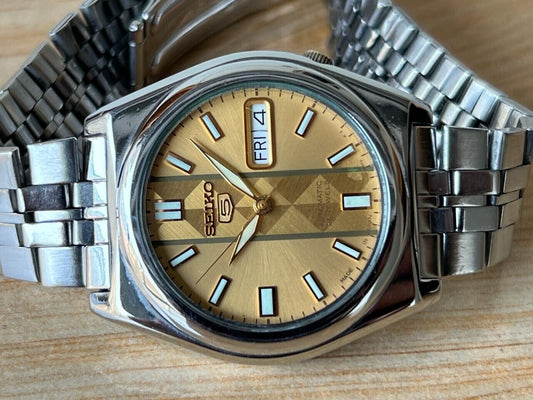 Seiko 5 Gold Dial 7s26-02s0 Automatic 21 Jewels 37mm Men’s Watch, Perfect