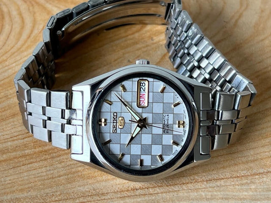 Seiko 5 Chess Dial 7s26-00x0 Automatic 21 Jewels 33mm Men’s Watch, Perfect