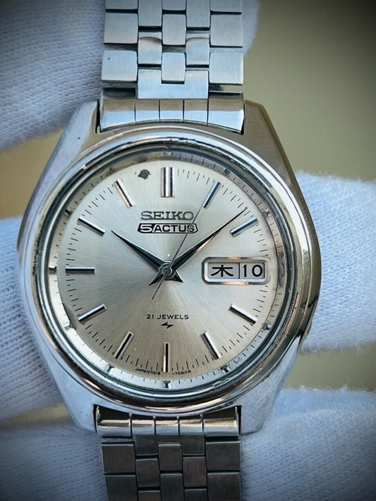 Vintage Seiko Actus 21 Jewels Silver Dial Automatic 7019-7060 Japan 38mm