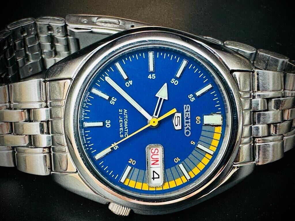 Beautiful Seiko 5 Blue Racer Automatic 21 Jewels Ref: 7s26-02C0, 38mm Japan Made - Grab A Watch Co