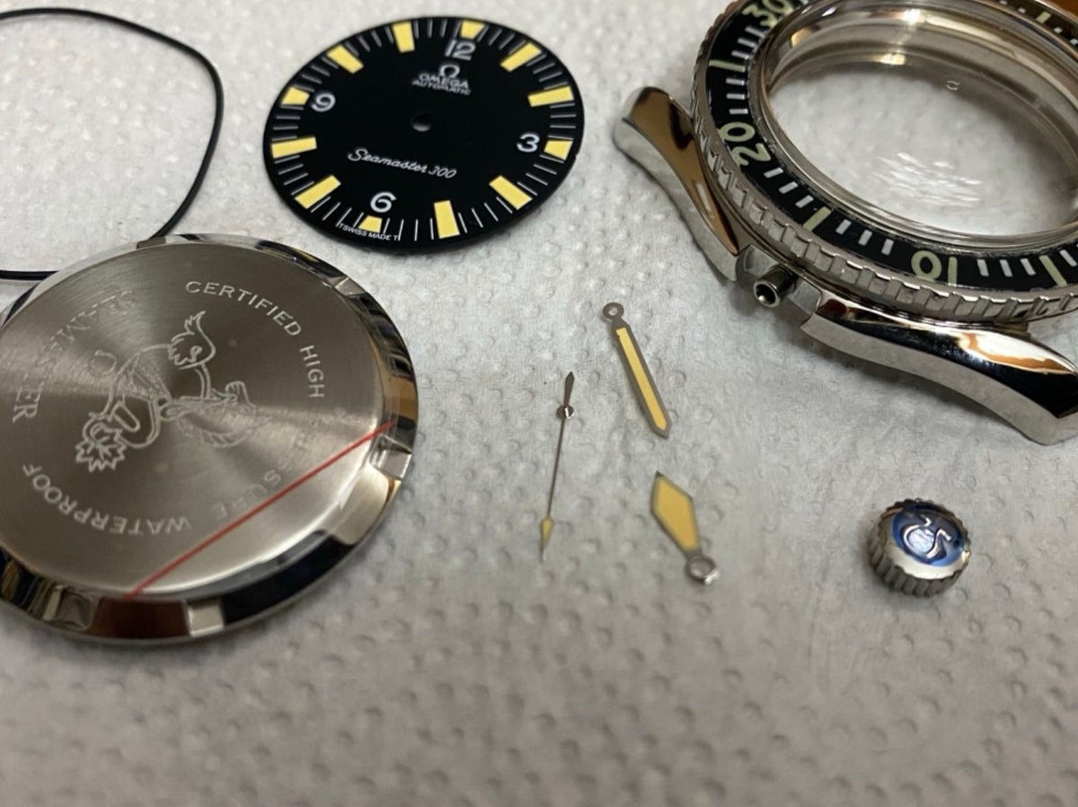 Omega Seamaster 300 Sports Gents Watch complete kit 165.024