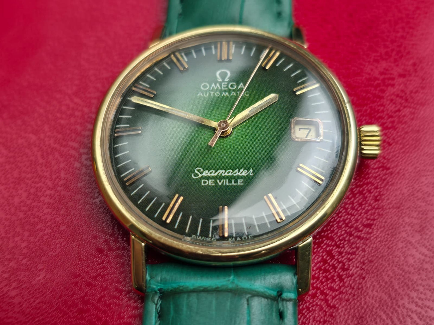 Vintage Omega Seamaster Deville Stunning 18k Gold Bezel Automatic Watch + Box