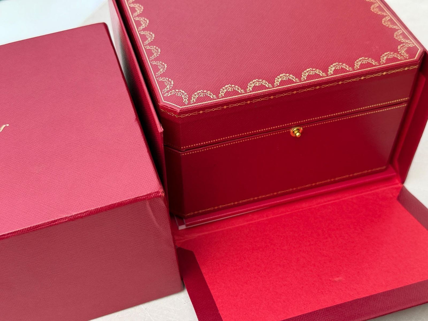 Cartier Tank Solo XL Men's Watch Full Set W5200027 - Excellent Condition