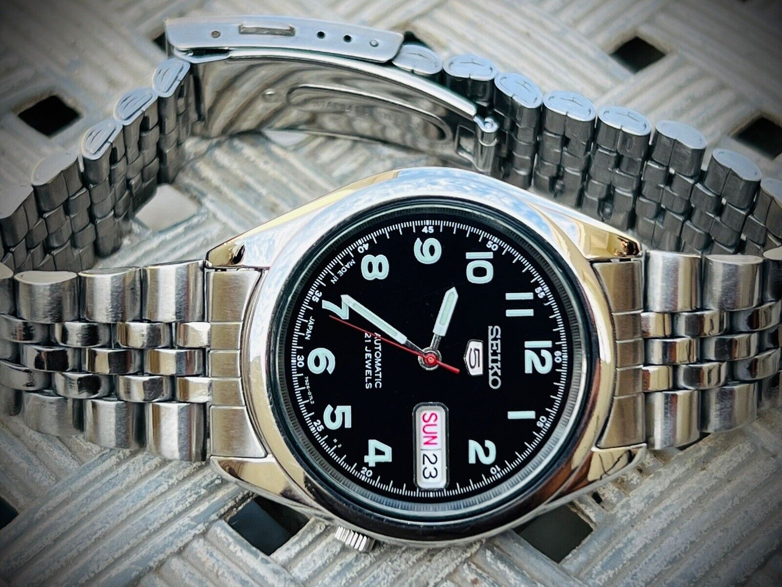 Seiko 5 Automatic 21 Jewels Black Dial Ref:7S26-00X0, Japan 36mm - Grab A Watch Co