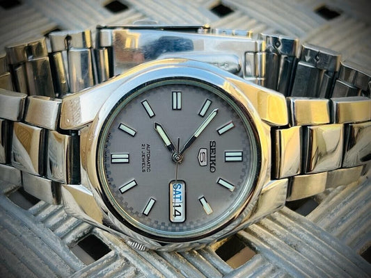 Seiko 5 Automatic 21 Jewels Grey Dial Ref:7S26-02F0, Japan 36mm - Grab A Watch Co