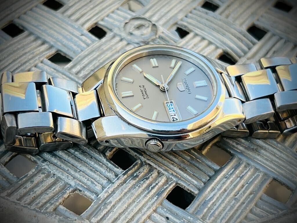 Seiko 5 Automatic 21 Jewels Grey Dial Ref:7S26-02F0, Japan 36mm - Grab A Watch Co