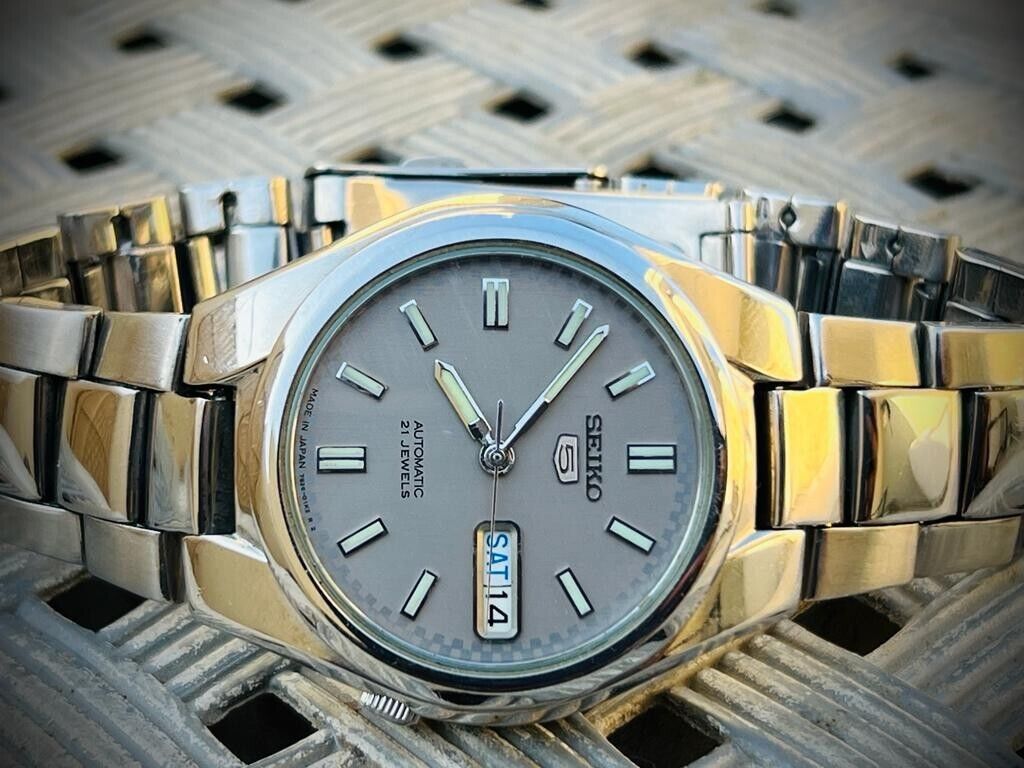 Seiko 5 Automatic 21 Jewels Grey Dial Ref:7S26-02F0, Japan 36mm - Grab A Watch Co