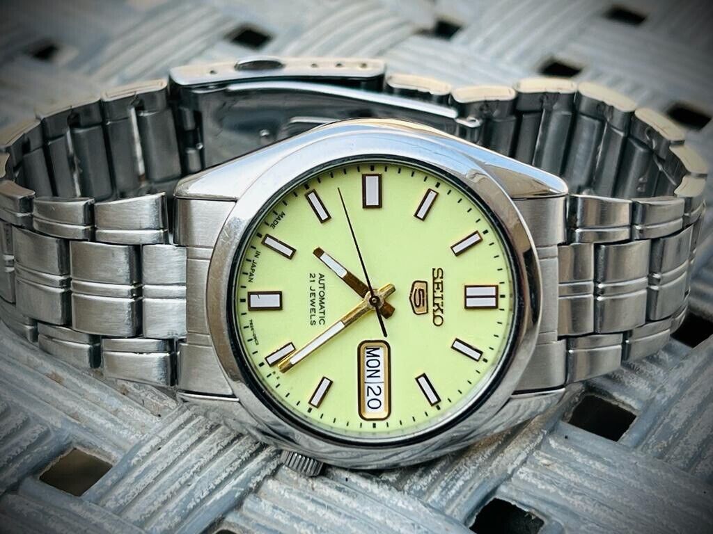 Seiko 5 Automatic 21 Jewels Radium, 7S26 02P0, 36mm Gents Watch - Grab A Watch Co