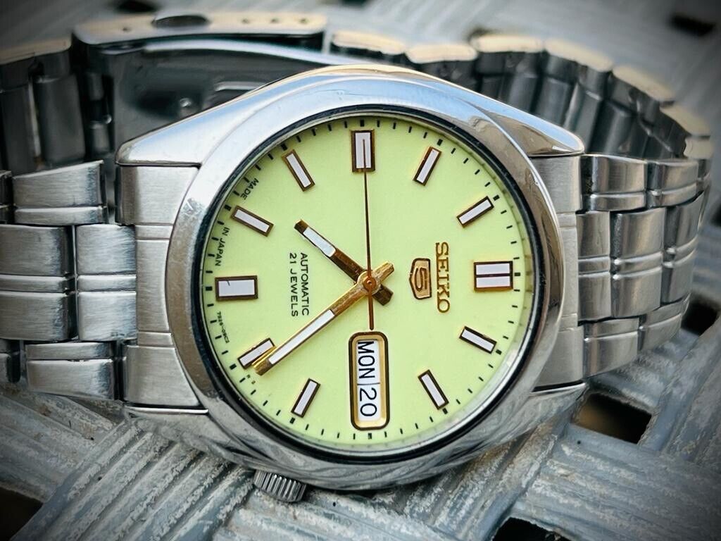 Seiko 5 Automatic 21 Jewels Radium, 7S26 02P0, 36mm Gents Watch - Grab A Watch Co