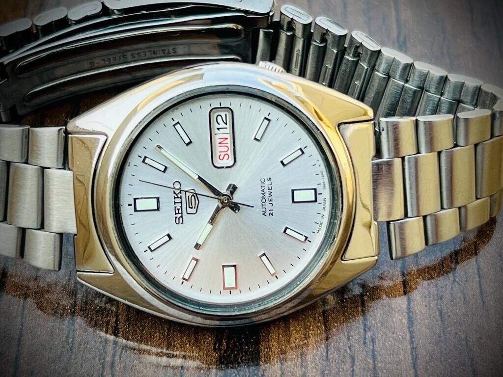 Seiko 5 Automatic 21 Jewels Silver Dial, 7S26 02C0, 37mm Mens Watch - Grab A Watch Co