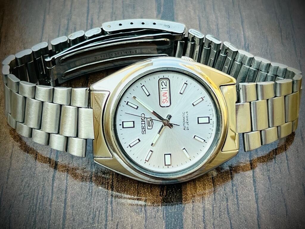 Seiko 5 Automatic 21 Jewels Silver Dial, 7S26 02C0, 37mm Mens Watch - Grab A Watch Co