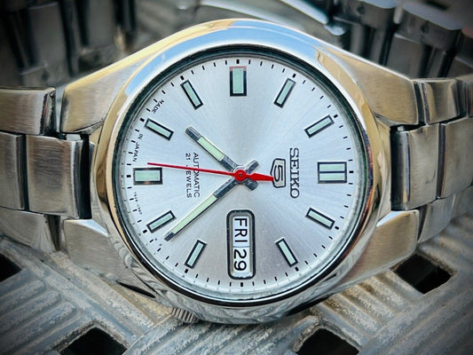 Seiko 5 Automatic 21 Jewels Silver Dial Ref:7S26-02F0, Japan 36mm - Grab A Watch Co