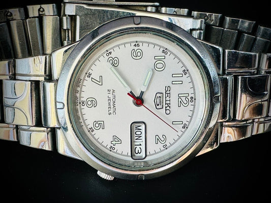 Seiko 5 Automatic 21 Jewels White Dial, 7S26 01Z0, 34mm, Mens Watch - Grab A Watch Co