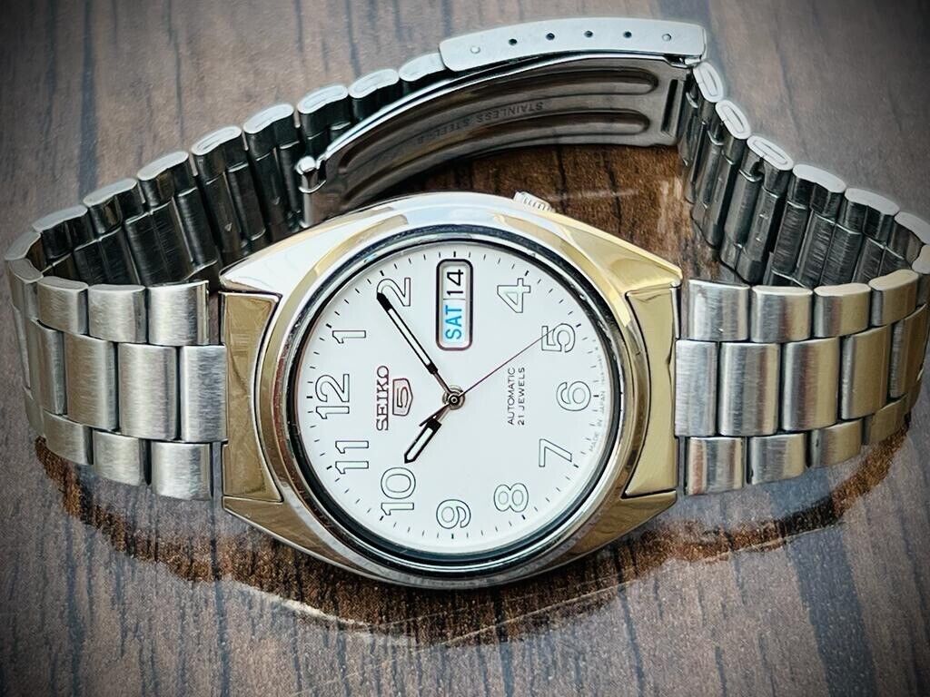 Seiko 5 Automatic 21 Jewels White Dial 7S26-0550 Gents Watch Japan 36mm - Grab A Watch Co