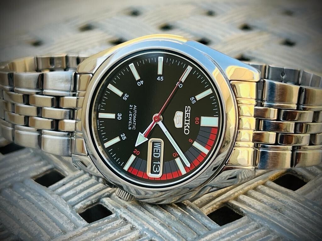 Seiko 5 Automatic Black Racer Dial 21 Jewels 38mm Ref:7s26/01v0 Made In Japan