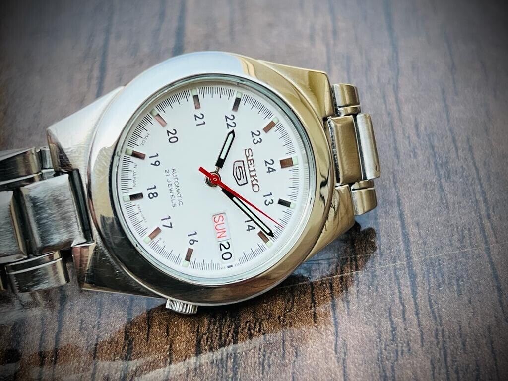 Seiko 5 Automatic White Dial 21 Jewels 35mm 7s26 02v0 Japan Made Gents Watch - Grab A Watch Co