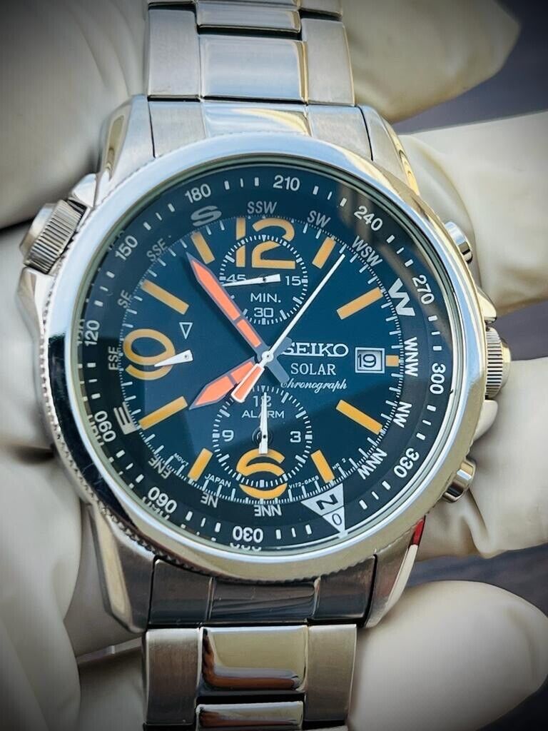 Seiko Solar Chronograph 100m V172-0AG0 Mens Watch Japan Made 42mm - Grab A Watch Co