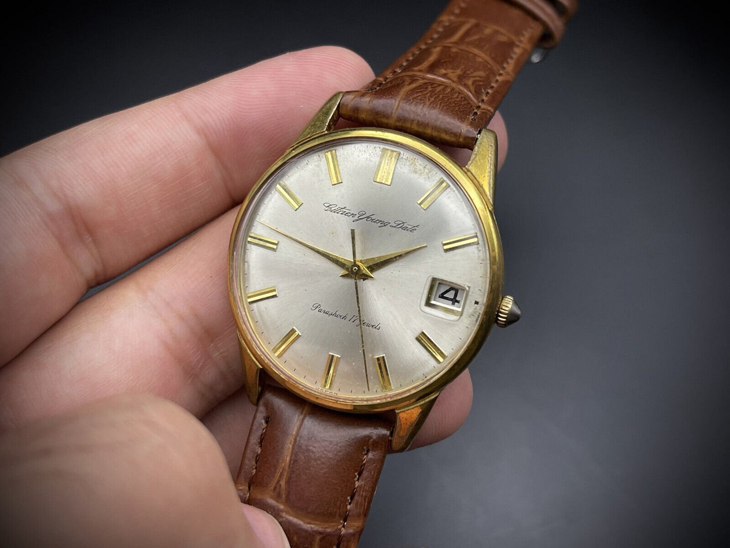 Vintage Citizen Young Date Gold 17J Parashock HD514811 Manual Wind Gents Watch - Grab A Watch Co