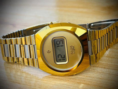 Vintage NOS Rado Diastar Digital Quartz Gents Watch 40mm, Swiss - Grab A Watch Co