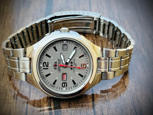 Vintage Orient 3 Star 50m NOS Grey Dial, Perfect Mens Watch 40mm - Grab A Watch Co