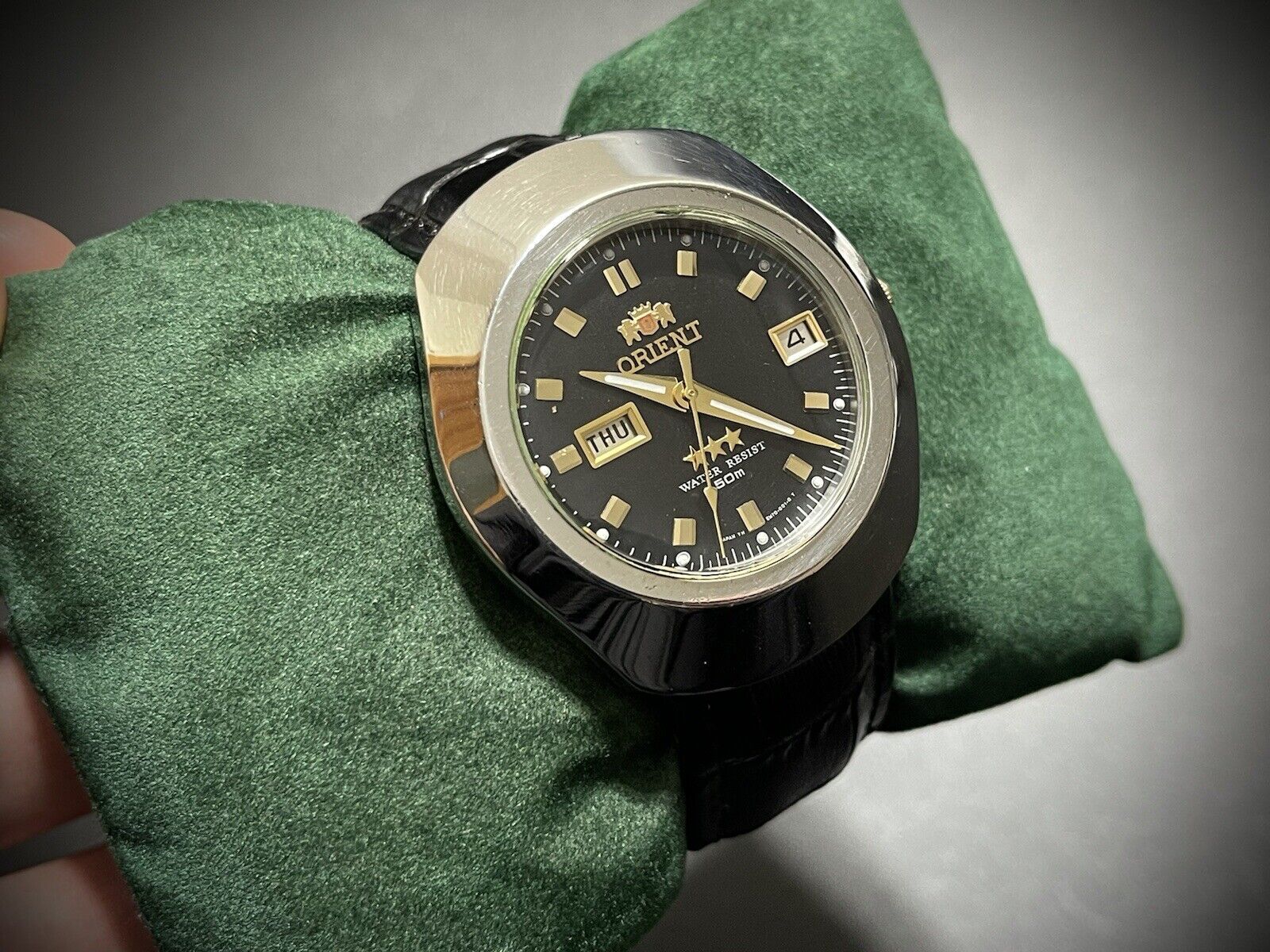 Vintage Orient 3 Star Sapphire Glass Black Dial (Date) 40mm Gents Watch, Japan - Grab A Watch Co