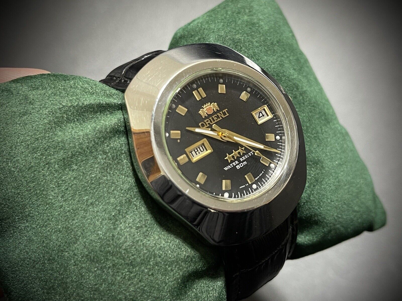 Vintage Orient 3 Star Sapphire Glass Black Dial (Date) 40mm Gents Watch, Japan - Grab A Watch Co