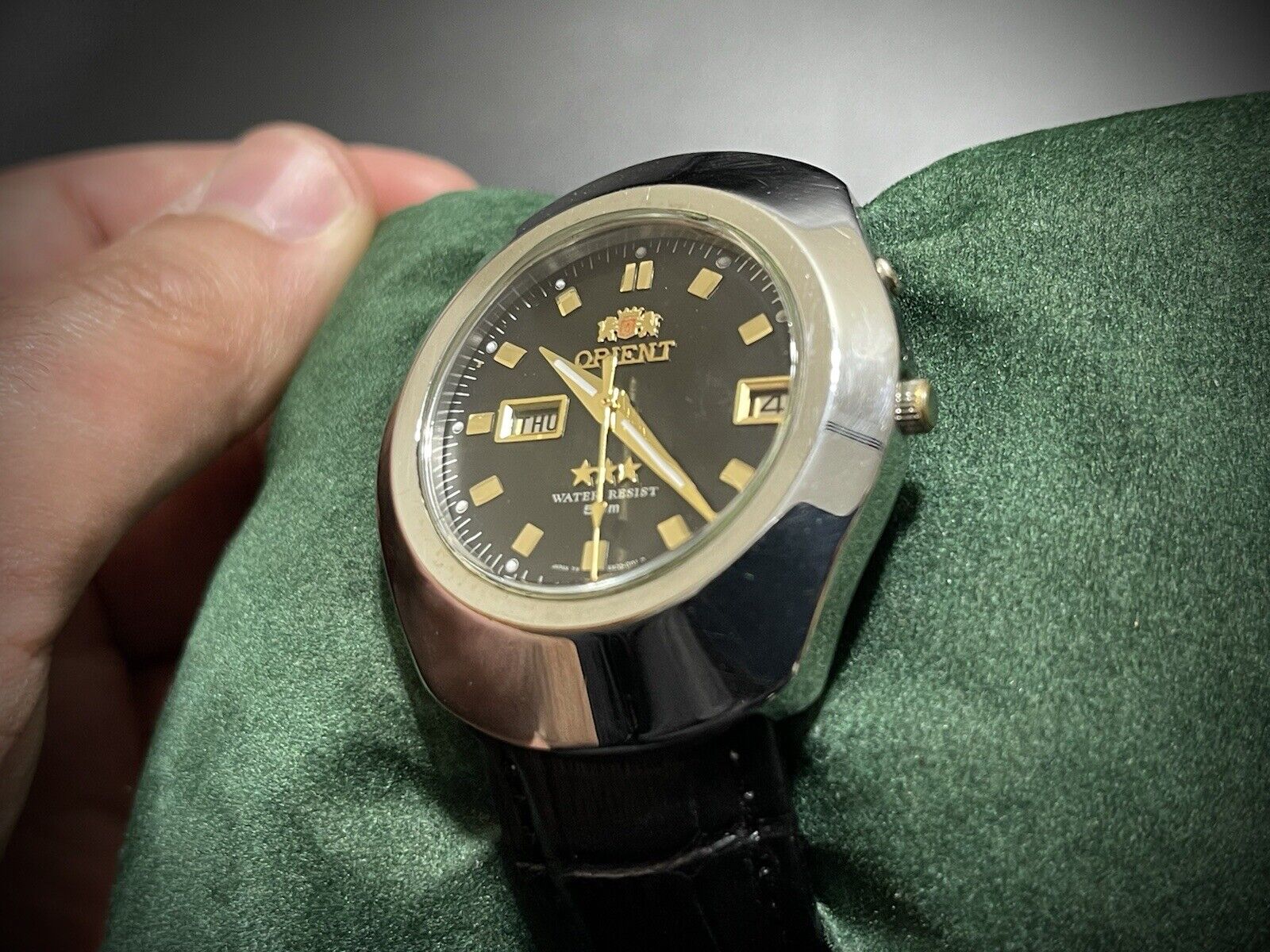 Vintage Orient 3 Star Sapphire Glass Black Dial (Date) 40mm Gents Watch, Japan - Grab A Watch Co