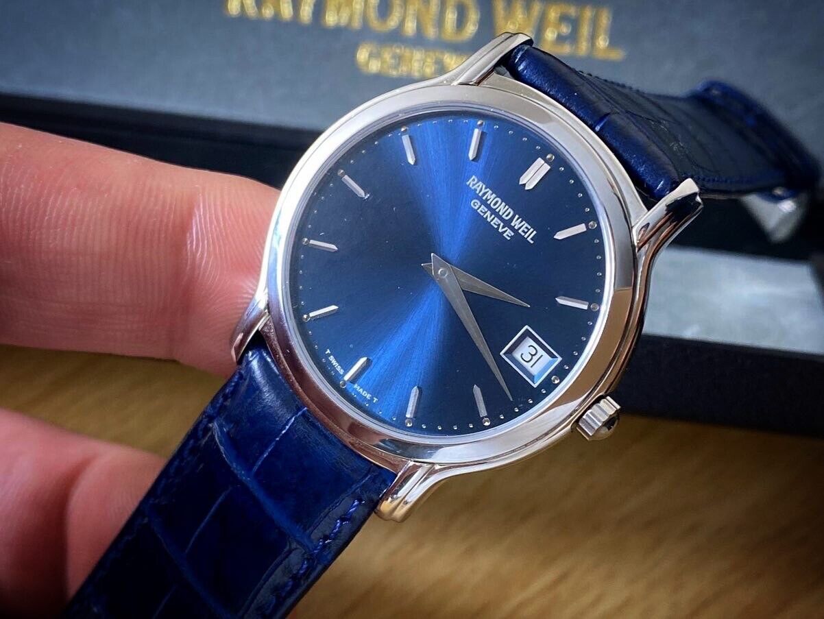 Vintage Raymond Weil 5569 Quartz Blue Dial Slim Gents Watch, Swiss With Box - Grab A Watch Co