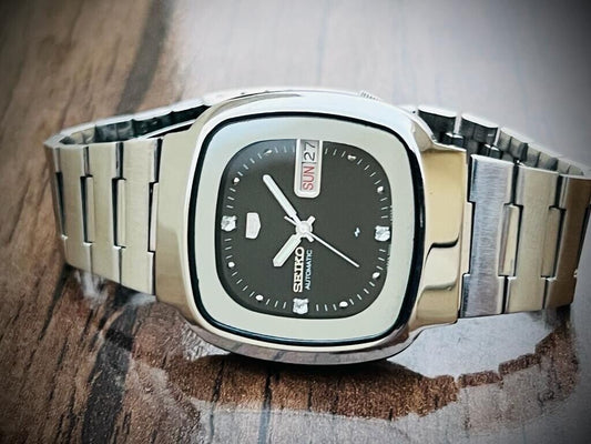 Vintage Seiko 5 Automatic Black Diamond Dial 7009-5150 37mm Mens Watch - Grab A Watch Co