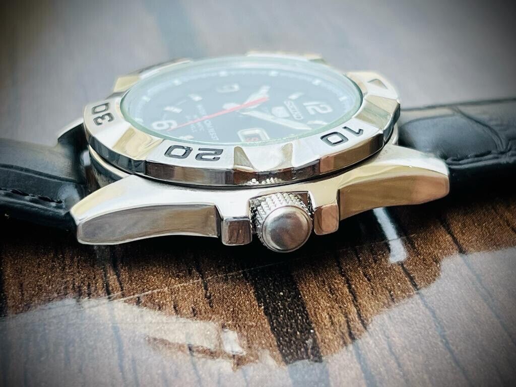 Vintage Seiko 5 Sports 100m 23 Jewels 7S36 Gents Watch, Japan made 41mm - Grab A Watch Co