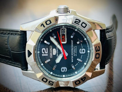 Vintage Seiko 5 Sports 100m 23 Jewels 7S36 Gents Watch, Japan made 41mm - Grab A Watch Co