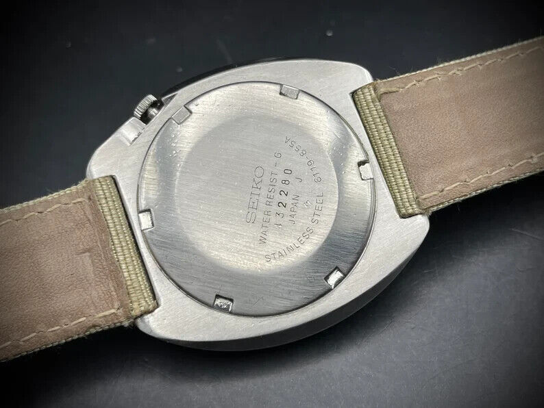 Vintage Seiko 5 Sports Military Green Dial 40mm Gents Watch, Japan made - Grab A Watch Co