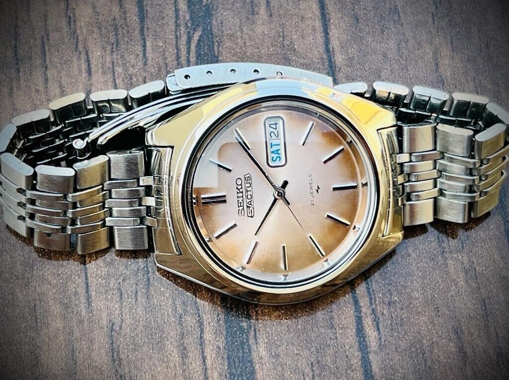 Vintage Seiko Actus 21 Jewels Salmon Dial Automatic 7019-7060 Japan 38mm - Grab A Watch Co