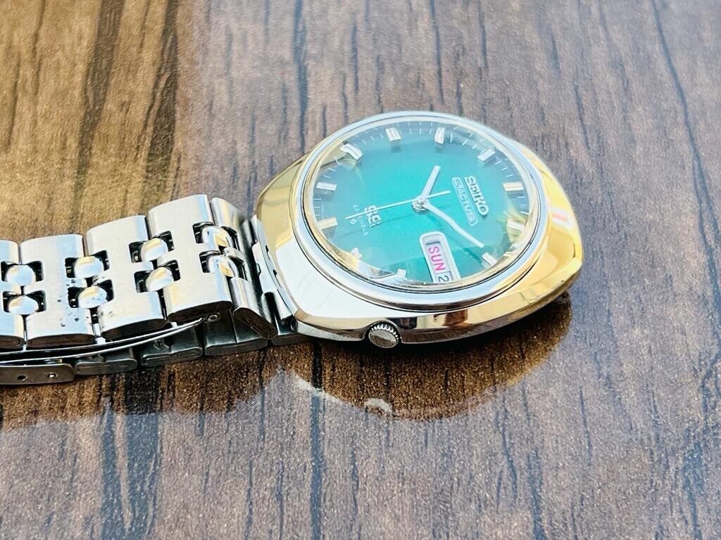 Vintage Seiko Actus SS Automatic Mens Watch 23 Jewels 37mm Green Dial 6106-7590 - Grab A Watch Co