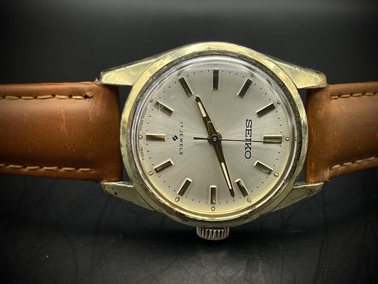 Vintage Seiko Manual Wind 30mm 66-7970 Unisex Watch, Japan Made - Grab A Watch Co