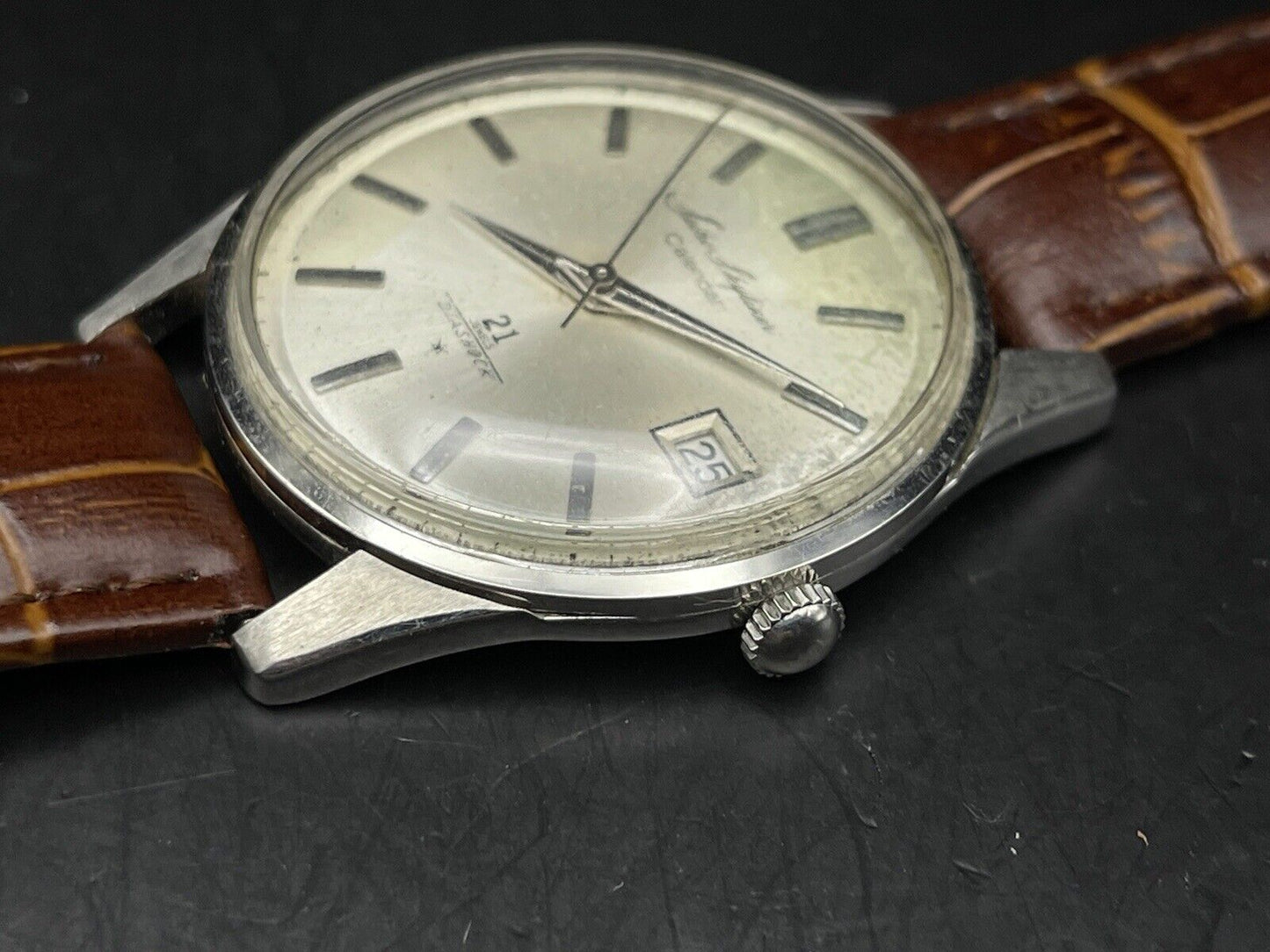 Vintage Seiko Skyliner Calendar 21 jewels Manual Wind Gents Watch, Japan Made - Grab A Watch Co