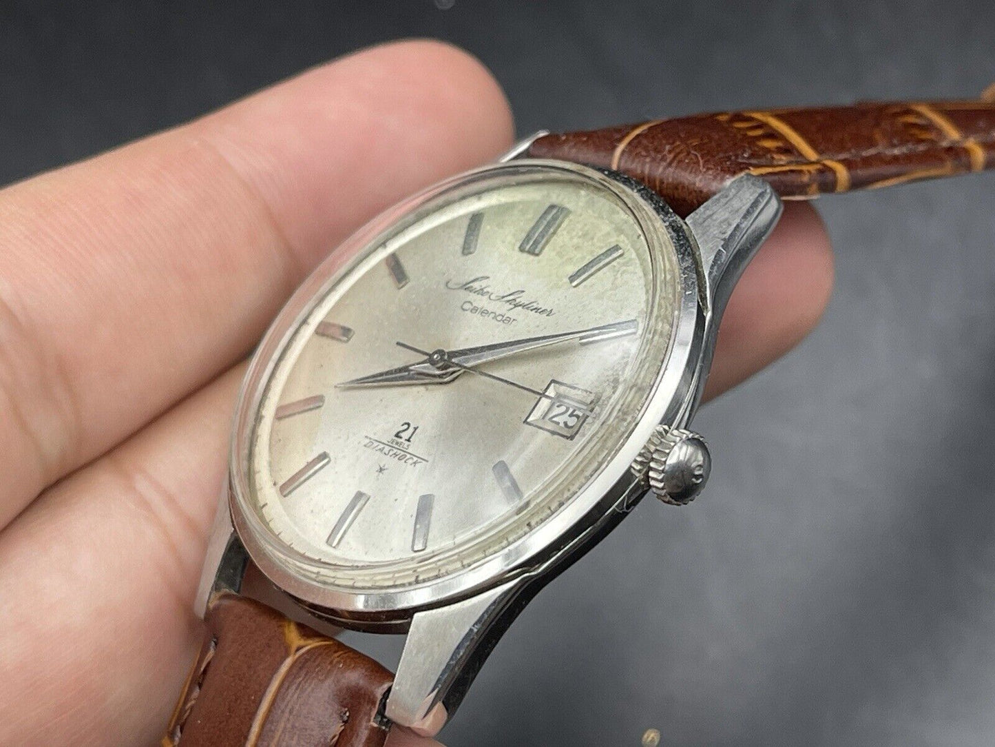 Vintage Seiko Skyliner Calendar 21 jewels Manual Wind Gents Watch, Japan Made - Grab A Watch Co