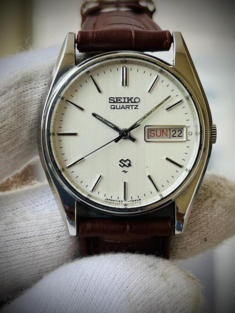 Vintage Seiko SQ Quartz Mens Watch, 7123-7039, Japan Perfect - Grab A Watch Co