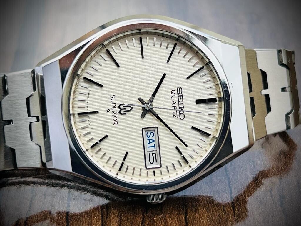 Vintage Seiko Superior 1977 Quartz Mens Watch, 4883-8100 Japan Made - Grab A Watch Co