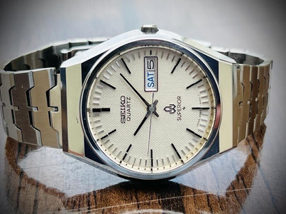 Vintage Seiko Superior 1977 Quartz Mens Watch, 4883-8100 Japan Made - Grab A Watch Co